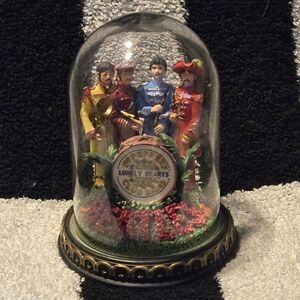 Beatles Franklin Mint Music Box Figure/Sergeant Pepper